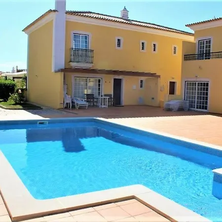 Moradia Da Encosta- *