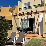 Moradia Da Encosta-